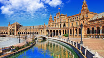 Beautiful Plaza de Espan, Seville, Andalusia